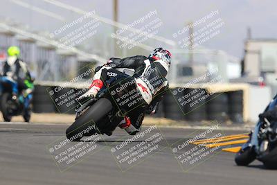 media/Oct-08-2022-SoCal Trackdays (Sat) [[1fc3beec89]]/Turn 16 (125pm)/